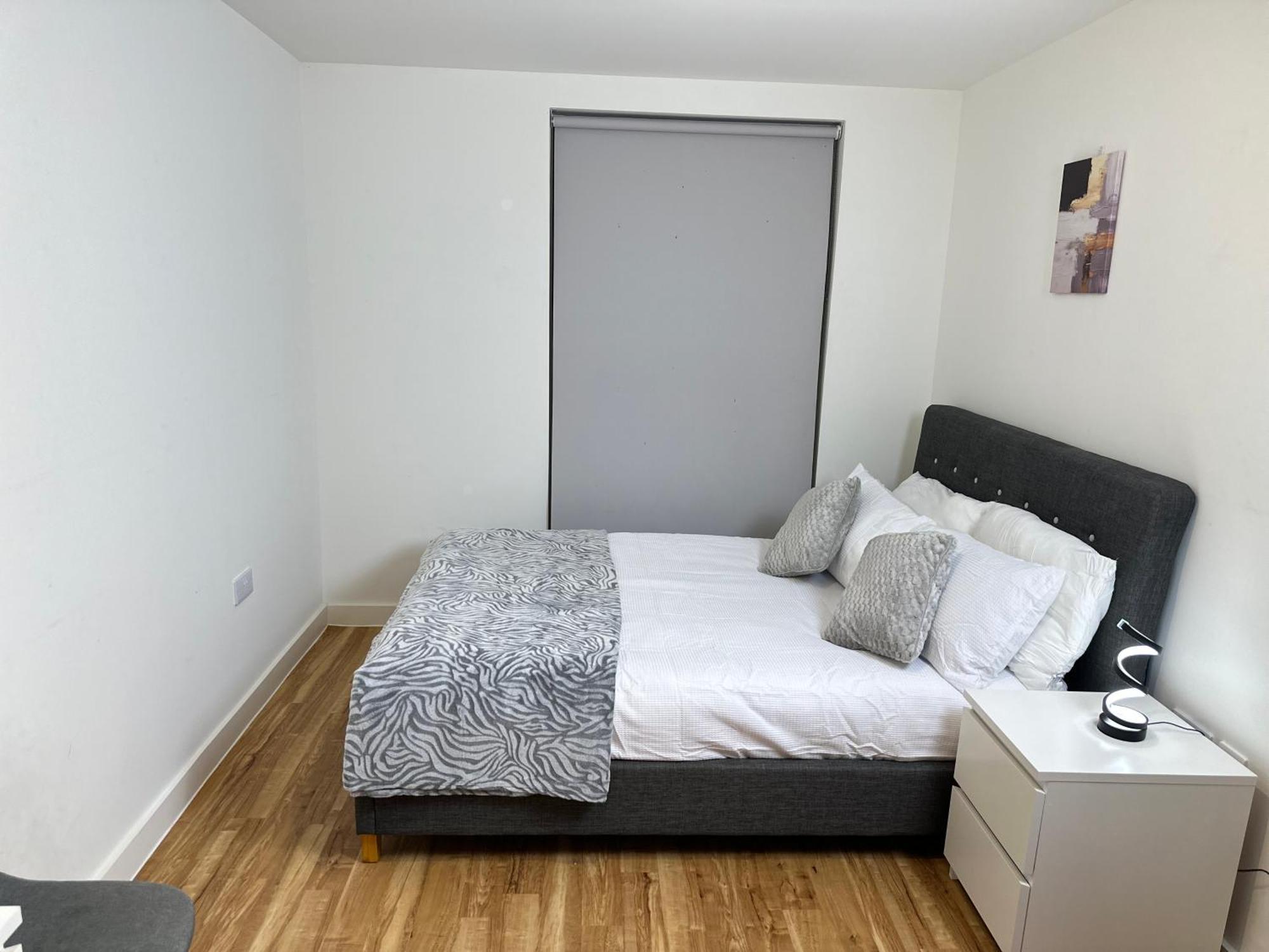 Luxury 2-Bed High-Rise In Manchester With Parking Bagian luar foto