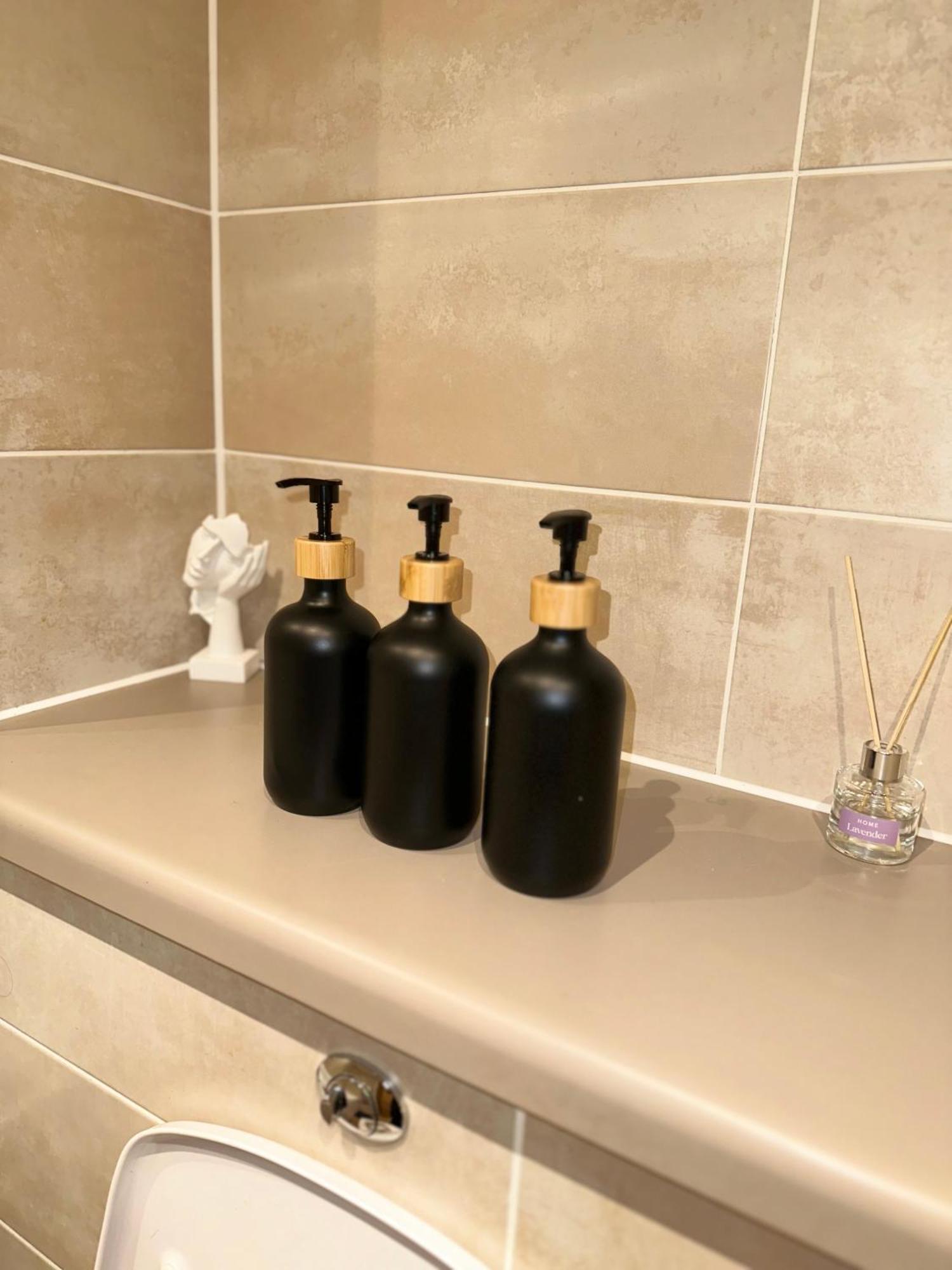 Luxury 2-Bed High-Rise In Manchester With Parking Bagian luar foto